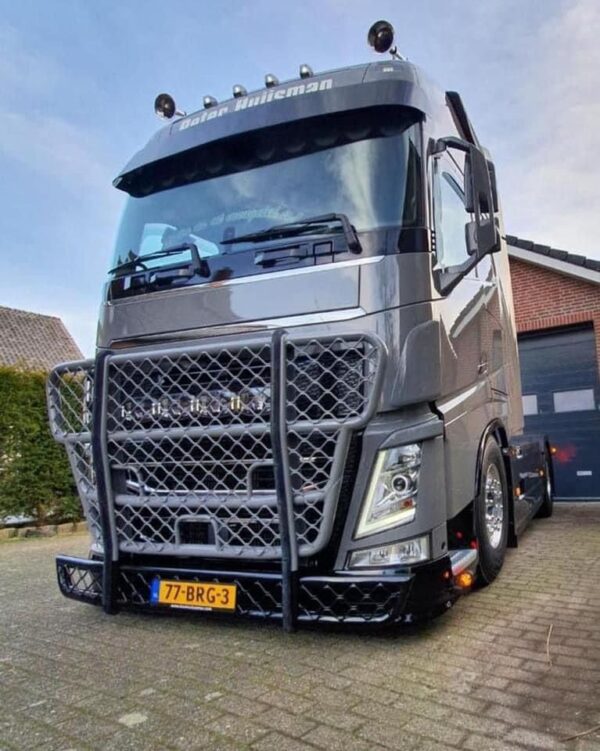 SFS Volvo FH4/5 Highway Bullbar Model T