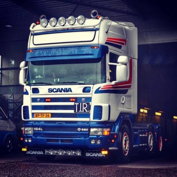 Coles custum zonneklep Scania 4-/ R- serie / streamline - Afbeelding 2