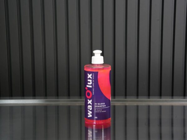 Waxo'lux Hi Gloss Shampoo – Schuimende lakreiniger met glansversterking